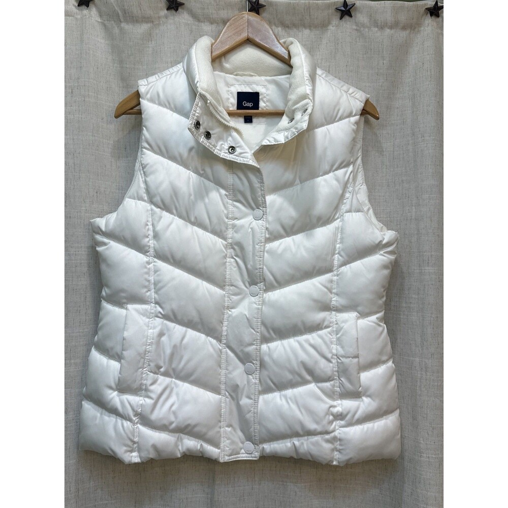 GAP Womens L White Chevron Quilted Puffer Vest Snap Button Mock Neck Pockets